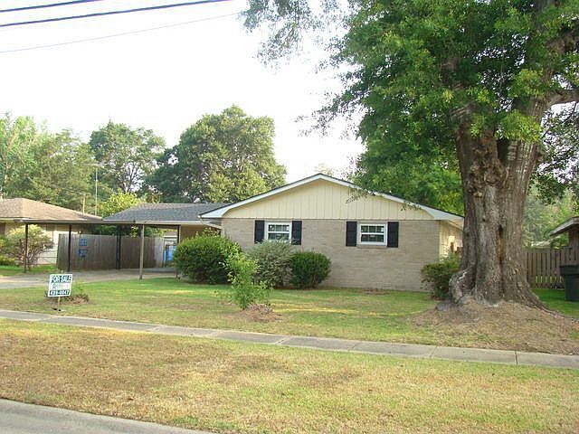 1st image of 608 W School St