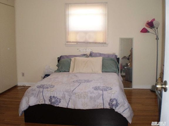 3rd image of 175 Grant Ave