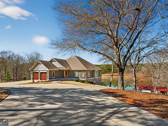 2nd image of 175 Thornton Rd