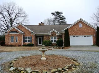 8320 Shallowford Rd, Lewisville, NC 27023