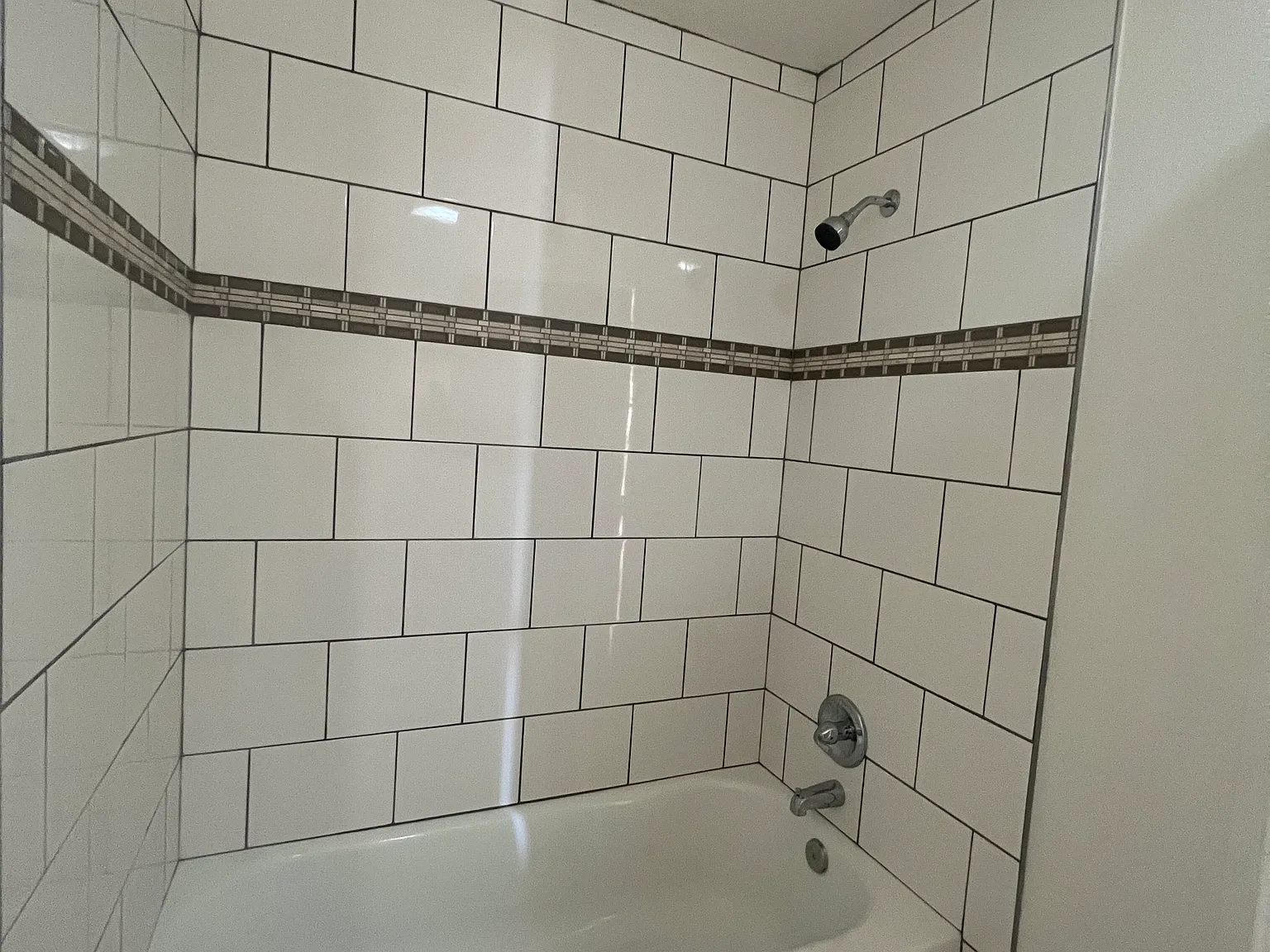 2 bed, 800 sqft, $1,575 — Photo 2