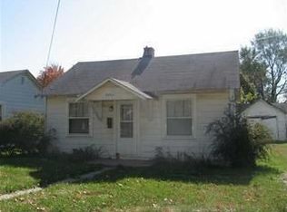 2207 E 8th St, Muncie, IN 47302