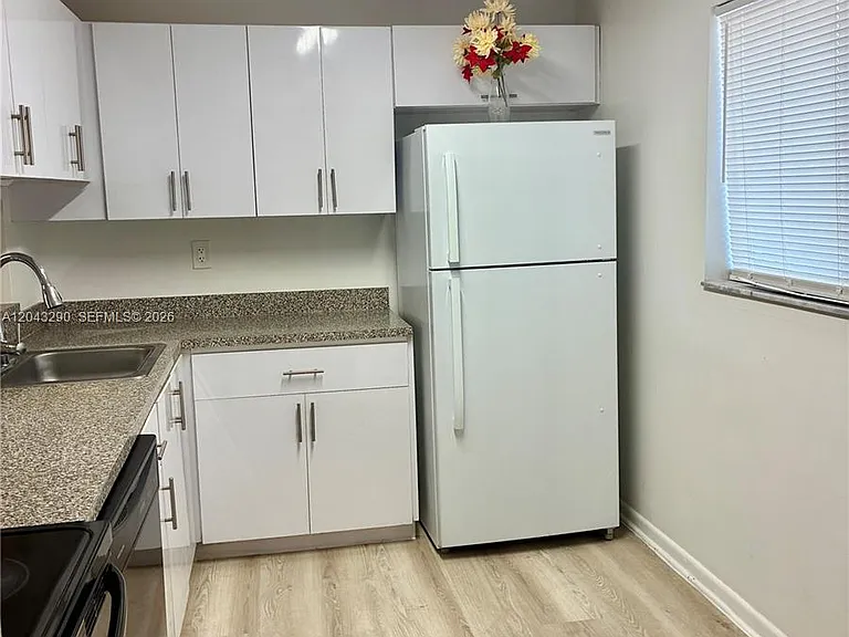 8420 SW 133rd Avenue Rd #422 — Photo 2