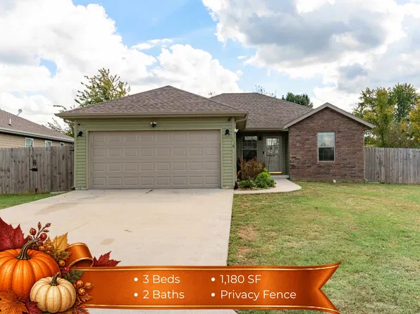 300 Towne Loop, Marshfield, MO 65706