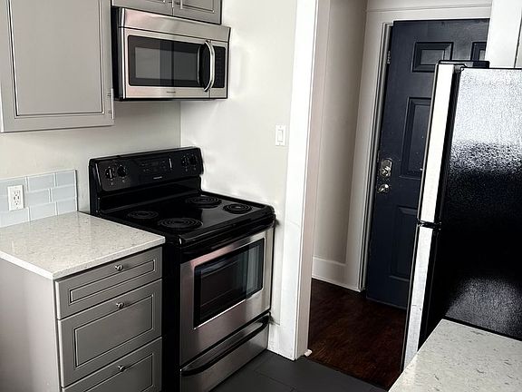 4th image of 304 E Olive Pl #8fd602771