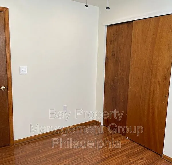1432 W Venango St #1 — Photo 16
