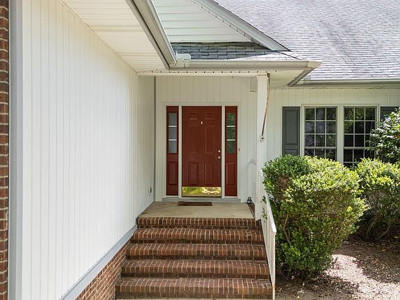 2nd image of 40 Deerwood Ln