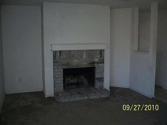 3rd image of 6119 De Lollis Dr