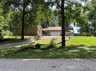 30 Hill Valley Dr, Pocahontas, IL 62275
