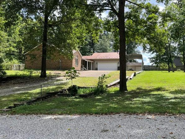 30 Hill Valley Dr, Pocahontas, IL 62275