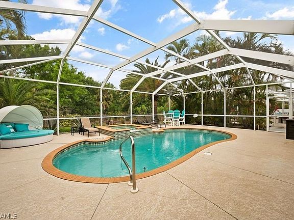 3rd image of 11182 Lakeland Cir