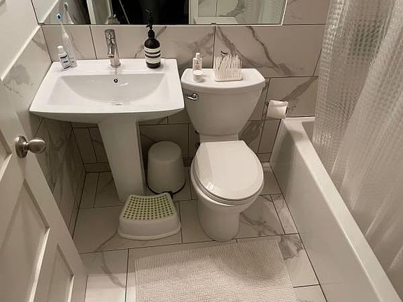 4th image of 1314 Rosewood Ave APT 110