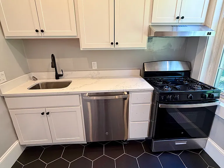 433 Collins Ave #2 — Photo 8