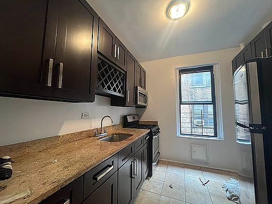 1st image of 85 Vermilyea Ave APT 23
