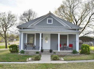603 Dogwood St, Wakefield, KS 67487
