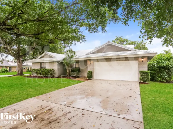 3999 NW 73rd Way, Pompano Beach, FL 33065