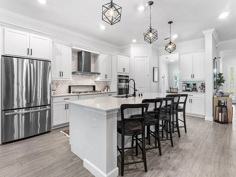 981 Castaway Ct — Photo 13