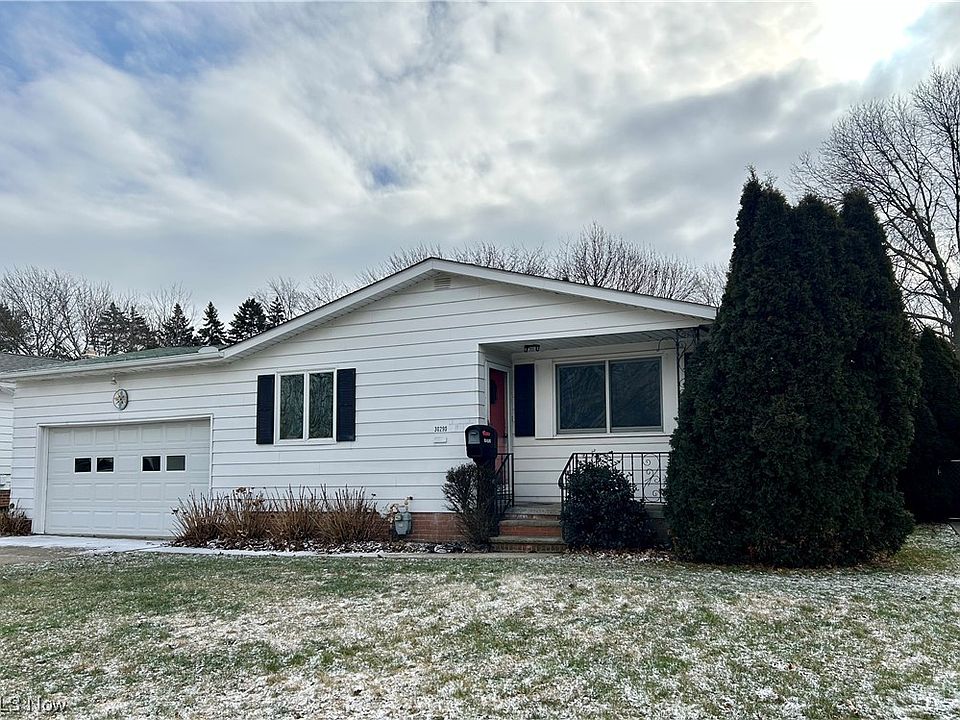 1st image of 30290 Twin Lakes Dr