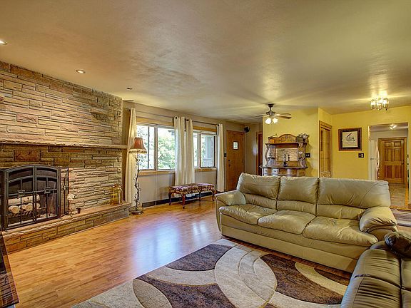 4th image of 8675 N Kildeer Ct