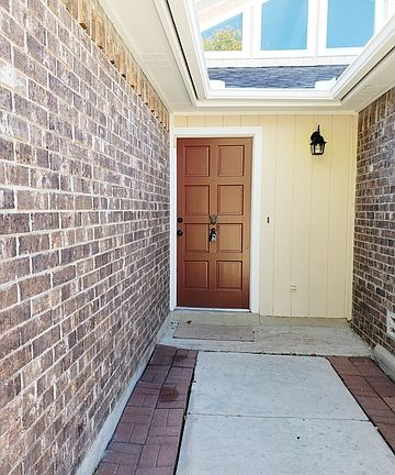 3rd image of 2314 Moss Bluff St
