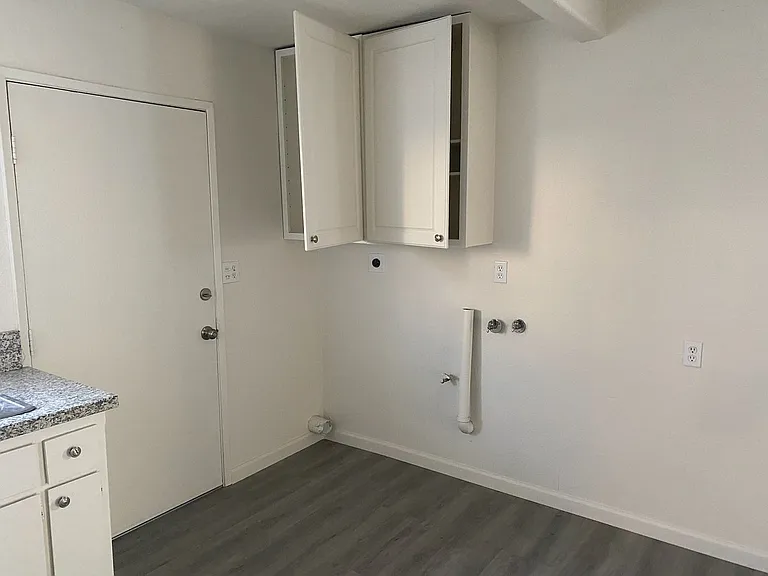 207 E Sequoia Ave — Photo 4