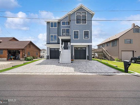2nd image of 42 Beacon Dr