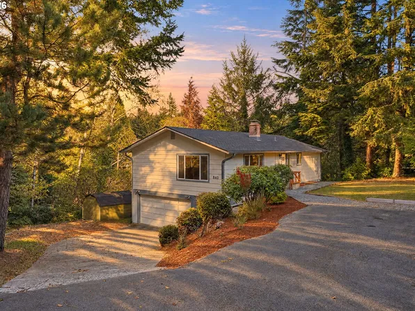 840 Ocean Blvd SE, Coos Bay, OR 97420