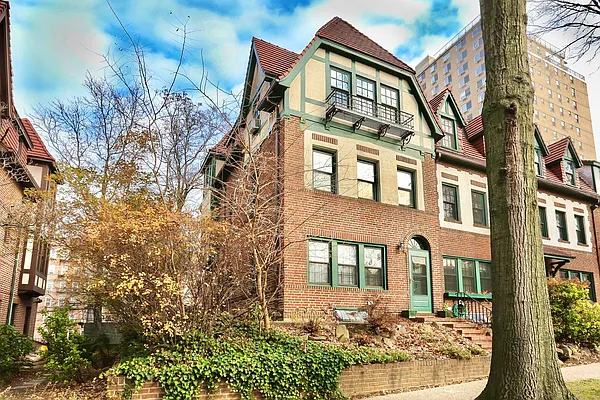 Rented by Terrace Sotheby's International Realty | media 45