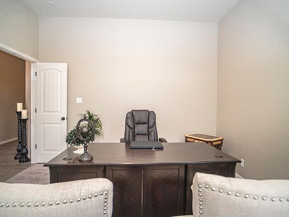 3rd image of 301 S Manzanita Dr