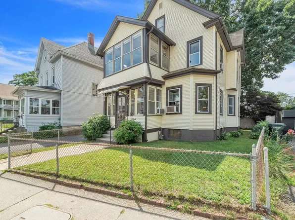 178 Dickinson St, Springfield, MA 01108