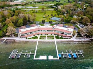 12275 N Ogden Point Rd #202, Syracuse, IN 46567