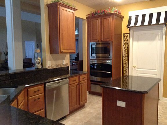 5th image of 150 Seville Chase Dr