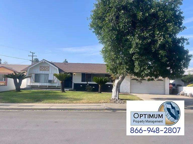 340 Cindy Ct — Photo 2
