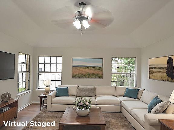 3rd image of 423 Highland Woods Dr