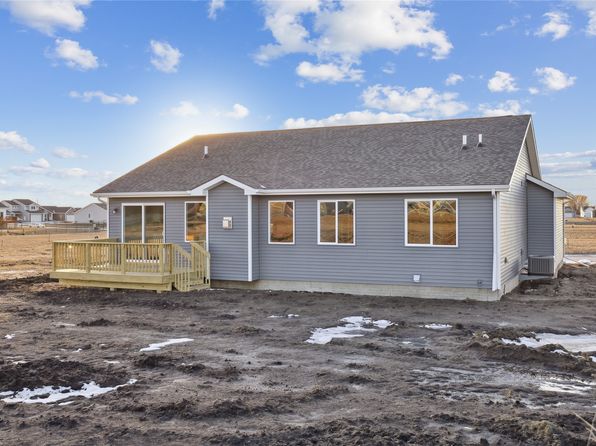 405 Meadow Ave NW, Bondurant, IA 50035