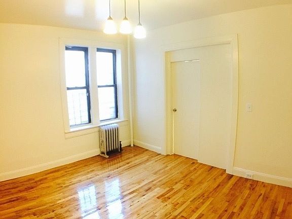 5th image of 2114 Caton Ave #2R