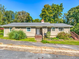 311 E Forest Ln, Oak Ridge, TN 37830