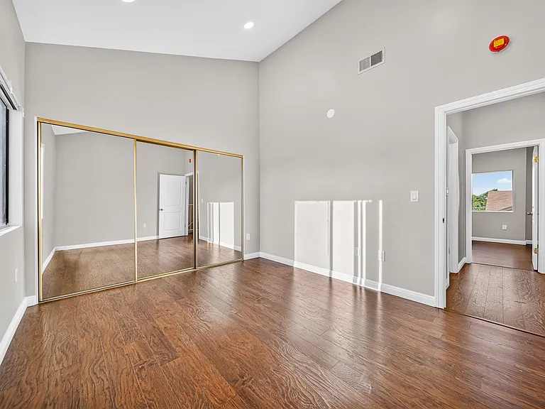707 E Lomita Ave #4 — Photo 15