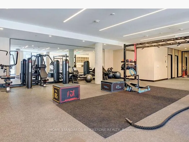 2020 Bathurst St W #528 — Photo 10