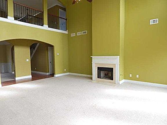 2 STORY GREAT ROOM