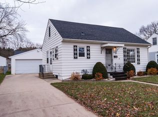 808 17th Ave NE, Rochester, MN 55906