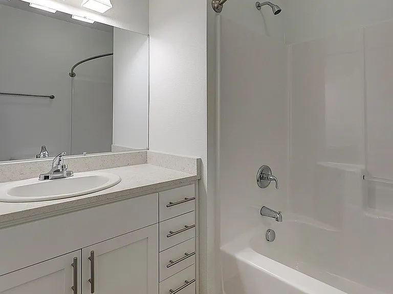 5511 NE 17th Ave — Photo 7