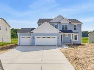N156W19311 Gate Dr, Jackson, WI 53037