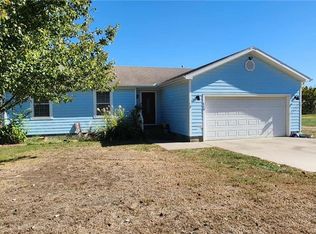 110 S Williams St, Girard, KS 66743