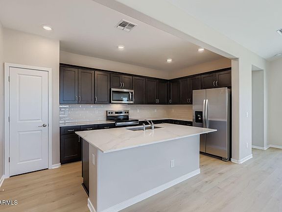 5th image of 36763 W SANTA MARIA Street