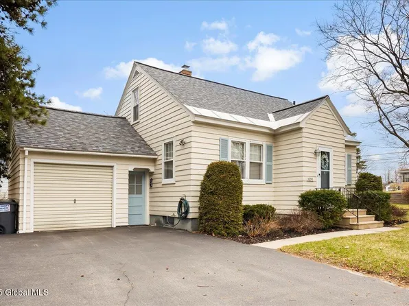 1290 4th Street, Rotterdam, NY 12303