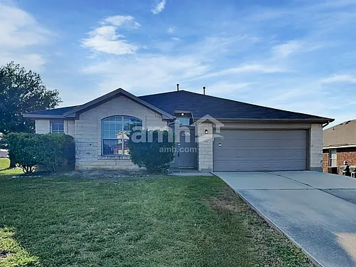 1701 Amberwood Loop Photo 1