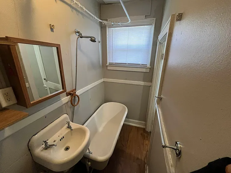 1104 Birch St — Photo 15
