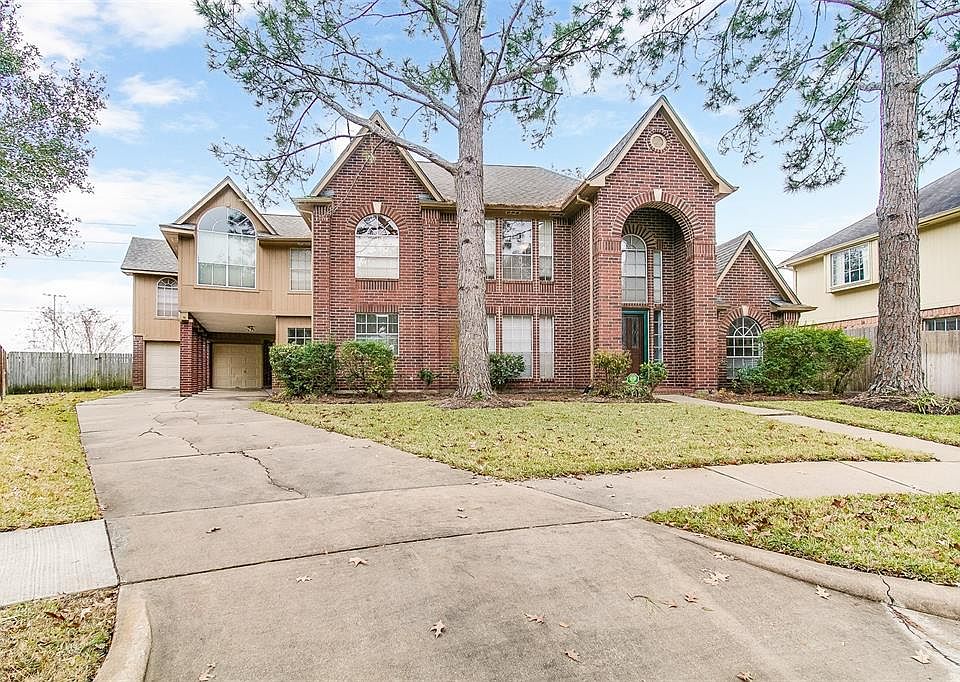 1st image of 226 Shadow Wood Dr