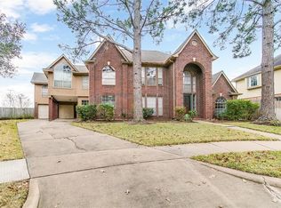 226 Shadow Wood Dr, Sugar Land, TX 77498
